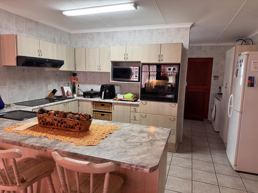 3 Bedroom Property for Sale in Hartenbos Central Western Cape